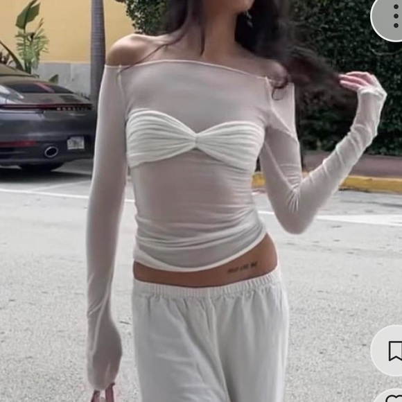 GUC Orseund Iris La Sirena Top in Large. Milk White - Picture 4 of 16